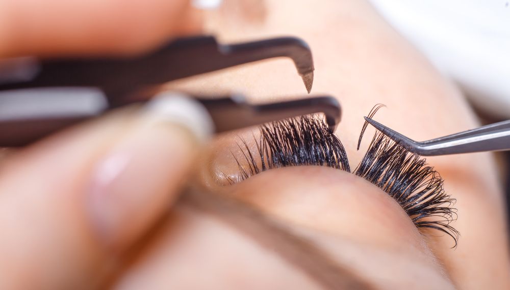 Why Should You Get a Lash Certification?